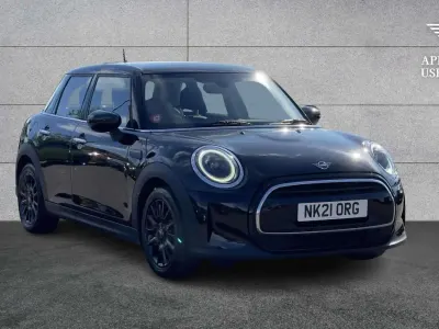 Used Mini Cooper Classic 136 HP (100 kW) 2021 Black Hatchback
