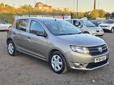 Used Dacia Sandero Ambiance 75 HP (55 kW) 2015 Beige Hatchback