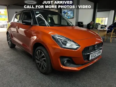 Begagnad Suzuki Swift SZ5 83 HK (61 kW) 2022 Orange Halvkombi