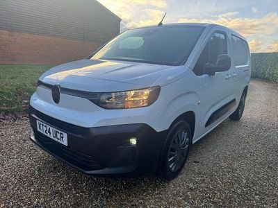 Used Citroën Berlingo 100 HP (73 kW) 2024 White MPV