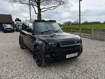 Used Land Rover Defender HSE 300 HP (220 kW) 2021 SUV