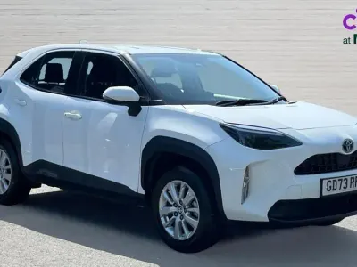 Used Toyota Yaris 116 HP (85 kW) 2024 White Hatchback