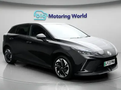 Używany MG MG4 EV Trophy 319 kW (435 KM) 2023 Czarny Hatchback