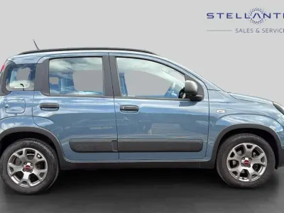 Käytetty Fiat Panda Cross Cross 70 HP (51 kW) 2021 Sininen Viistoperä