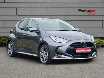 Used Toyota Yaris Hybrid 113 HP (83 kW) 2023 Grey Hatchback
