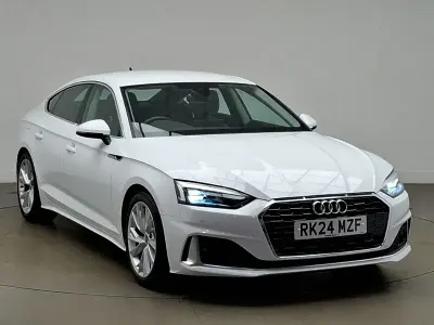 Second-hand Audi A5 Sport 150 CP (110 kW) 2024 Alb Hatchback