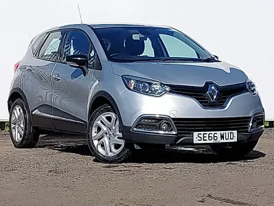 Used Renault Captur Dynamique 90 HP (66 kW) 2017 Silver SUV