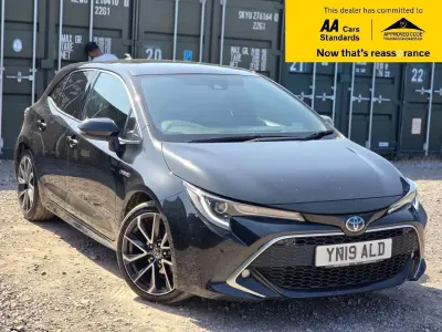 Used Toyota Corolla 122 HP (89 kW) 2019 Black Hatchback