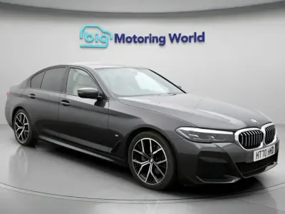 Begagnad BMW 520 M Sport 187 HK (137 kW) 2021 Grå Sedan