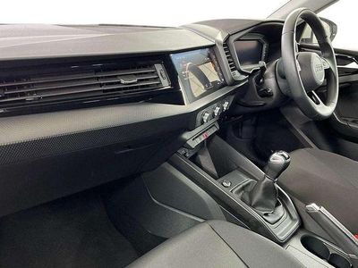 Used Audi A1 Design 94 HP (69 kW) 2023 White SUV