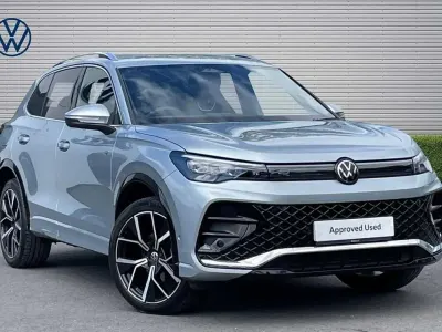 Second-hand VW Tiguan R-line 147 CP (108 kW) 2024 Argintiu SUV
