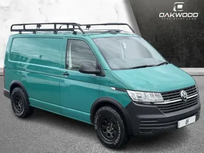 Second-hand VW Transporter Startline 150 CP (110 kW) 2021 Verde Van