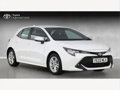 Used Toyota Corolla 120 HP (88 kW) 2022 White Hatchback