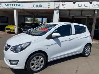 Used Vauxhall Viva 75 HP (55 kW) 2015 White Hatchback