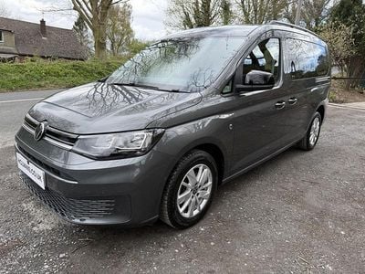 Usado VW Caddy Maxi Life 114 HP (83 kW) 2023 Cinzento Monovolume