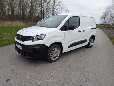 White Used 2021 Peugeot Partner Premium MPV | £5,450 (Super price)