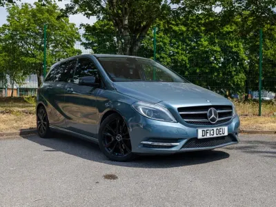 Used Mercedes B180 2013 Blue Hatchback