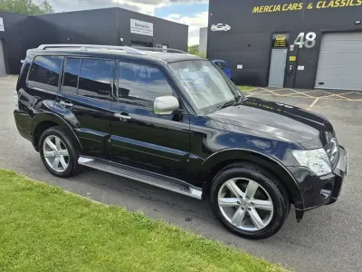 Second-hand Mitsubishi Shogun 197 CP (144 kW) 2010 Negru SUV