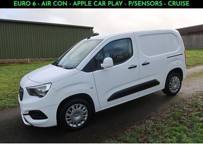 Used Vauxhall Combo Sportive 100 HP (73 kW) 2021 White MPV