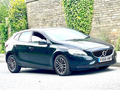 Black Used 2018 Volvo V40 Momentum Estate | £4,950 (A bit pricey)