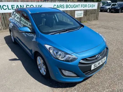 Used Hyundai i30 Style 128 HP (94 kW) 2014 Blue Estate