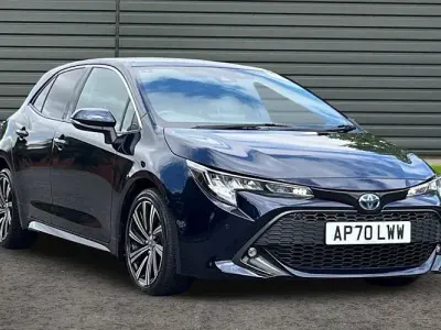 Used Toyota Corolla Design 122 HP (89 kW) 2020 Blue Hatchback