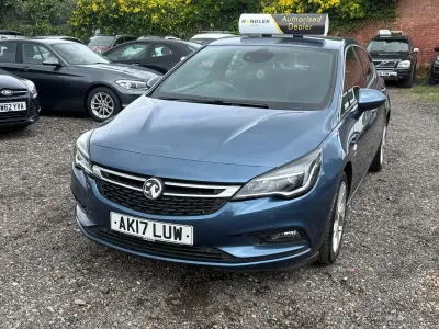 Used Vauxhall Astra SRi 136 HP (100 kW) 2017 Blue Hatchback