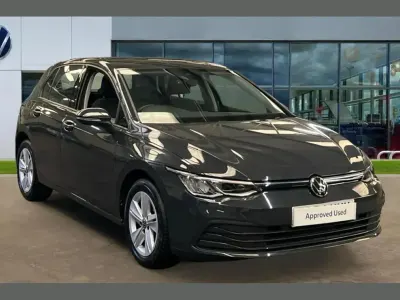 Used VW Golf VIII Life 130 HP (95 kW) 2024 Grey Hatchback