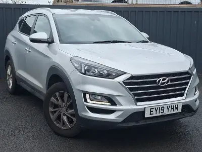 Usado Hyundai Tucson SE 132 CV (97 kW) 2019 Plateado SUV