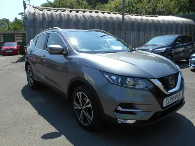 Used Nissan Qashqai N-Connecta 115 HP (84 kW) 2018 Grey SUV