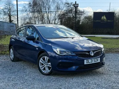 Second-hand Vauxhall Astra Business Edition 105 CP (77 kW) 2021 Albastru Hatchback