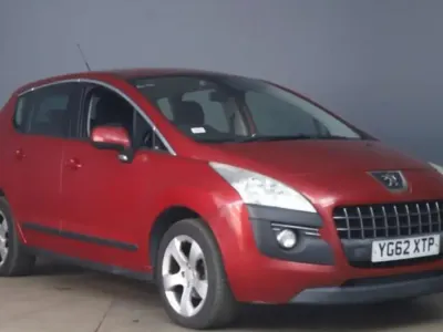 Used Peugeot 3008 Active 112 HP (82 kW) 2012 Red metallic Estate