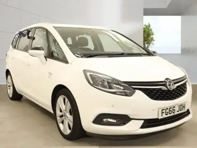 Used Vauxhall Zafira Tourer SRi 140 HP (102 kW) 2016 White MPV