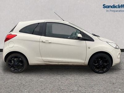 Used Ford Ka Zetec 69 HP (50 kW) 2015 White Hatchback