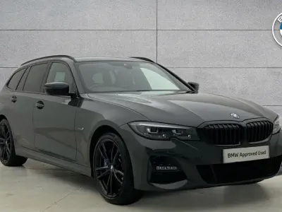 Begagnad BMW 330e M Sport 288 HK (211 kW) 2021 Grå Kombi