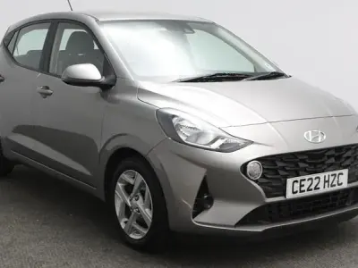 Używany Hyundai i10 SE 84 KM (61 kW) 2022 Brązowy Hatchback