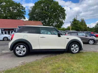 Używany Mini One D Hatch 2016 Biały Hatchback