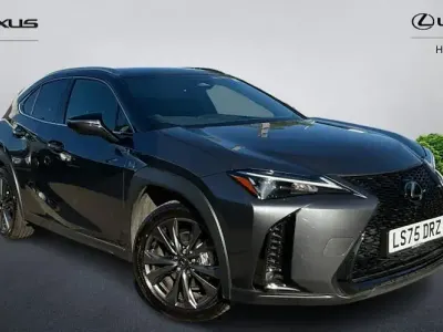 Usado Lexus UX 300h Sport Design Packet 199 CV (146 kW) 2026 SUV