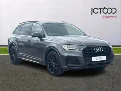 Usado Audi Q7 Black Edition 334 CV (245 kW) 2020 Gris SUV