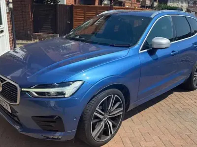 Used Volvo XC60 R-Design Pro 250 HP (183 kW) 2019 Blue SUV