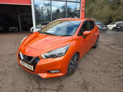 Usado Nissan Micra N-Connecta 90 HP (66 kW) 2017 Laranja Citadino