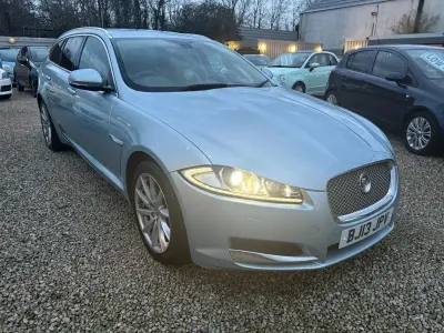 Used Jaguar XF Sportbrake Premium Luxury 240 HP (176 kW) 2013 Blue Estate