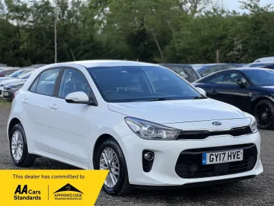 Used Kia Rio 84 HP (61 kW) 2017 White Hatchback