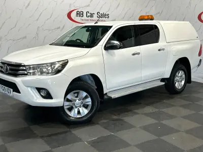 Used Toyota HiLux 150 HP (110 kW) 2019 White Pickup