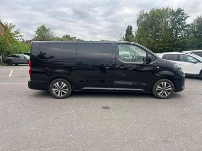 Peugeot e-Traveller