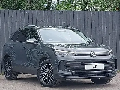 Używany VW Tiguan Match 130 KM (95 kW) 2024 Szary SUV