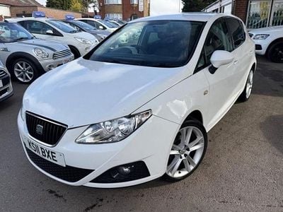 Begagnad Seat Ibiza Sport 85 HK (62 kW) 2011 Vit Halvkombi
