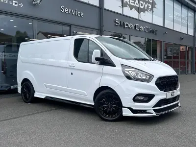 Used Ford Transit Custom Limited 170 HP (125 kW) 2018 White Van