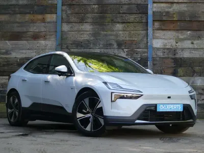 Begagnad Polestar 4 Plus 400 kW (544 HK) 2025 Silver SUV