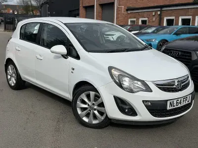 Used Vauxhall Corsa Excite 75 HP (55 kW) 2014 White Hatchback